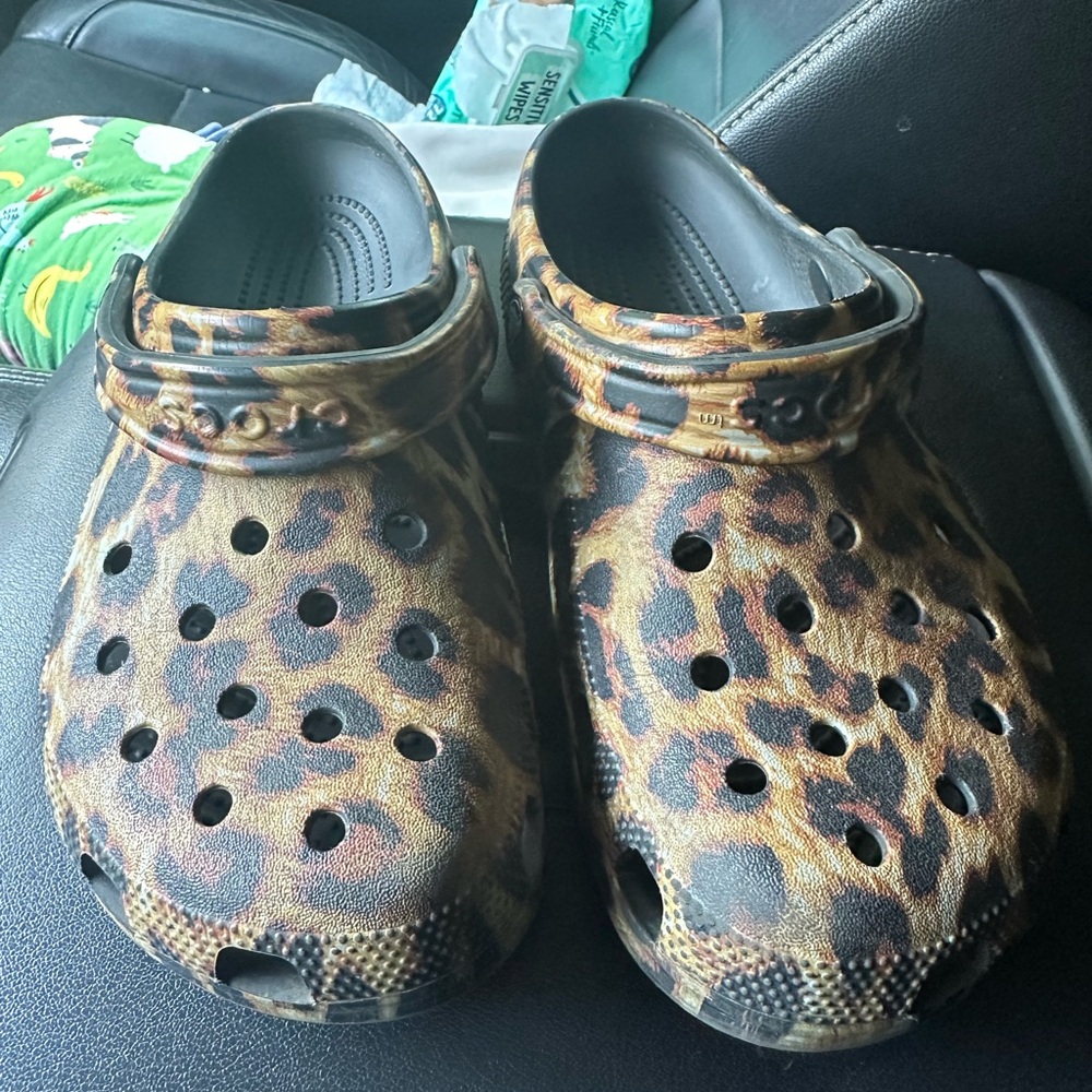 Women’s Cheetah Crocs